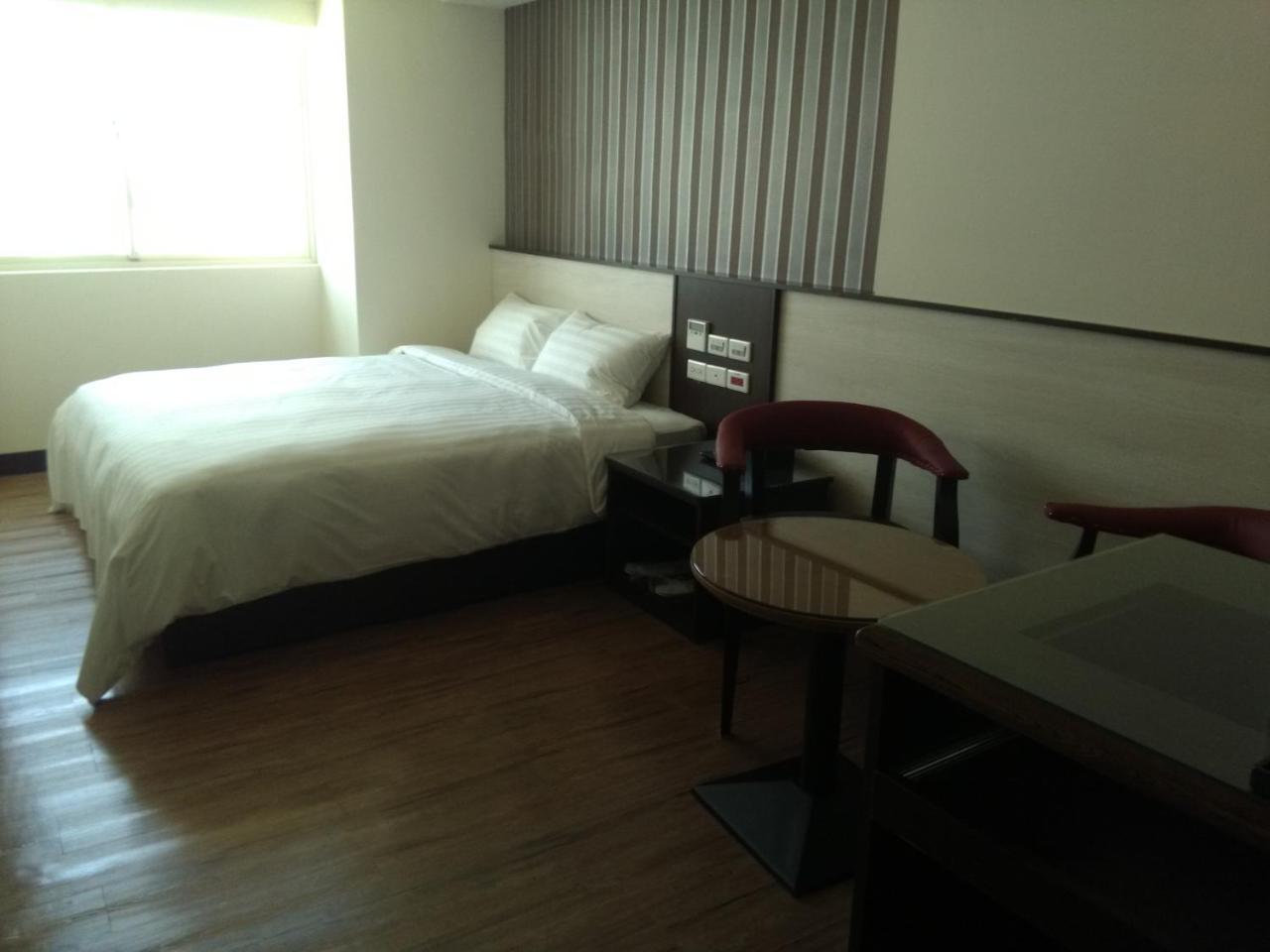 Dengfeng Milan Business Hotel Huwei Exterior foto